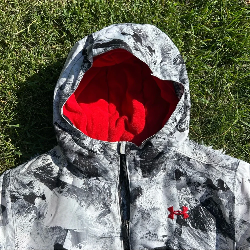 Under Armour UA Storm Winter Jacket Gray, Black, and White Camo Boys Size Large